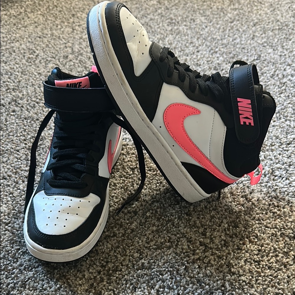 Nike Black and White High-Top Sneakers with Padded Ankle